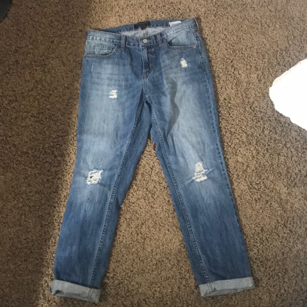 NEVER WORN BOYFRIEND JEANS